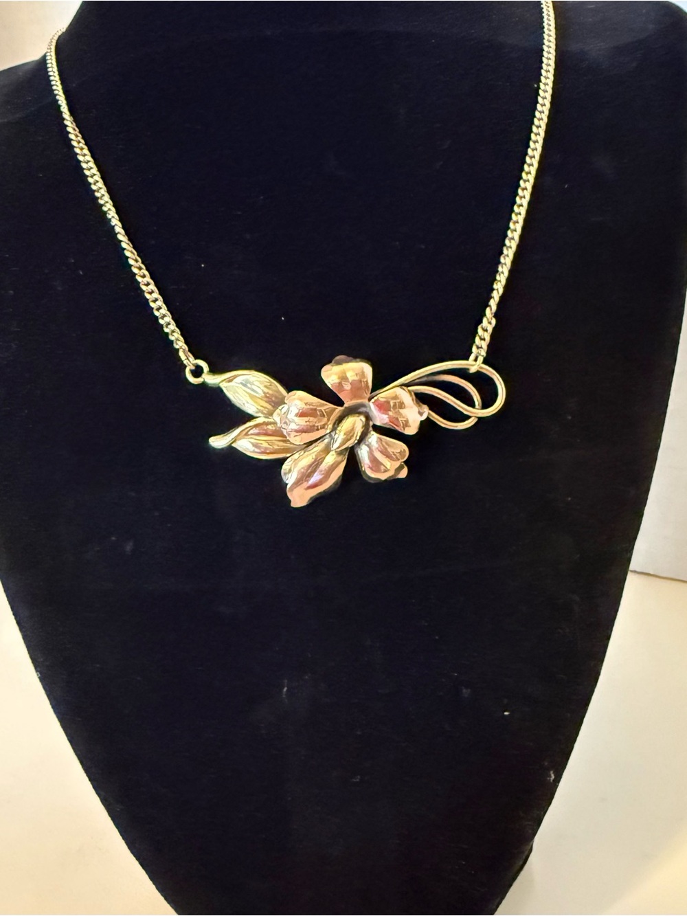 Vintage Gold Floral Choker Pendant Necklace 10k Gold filled Copper & Brass 16”